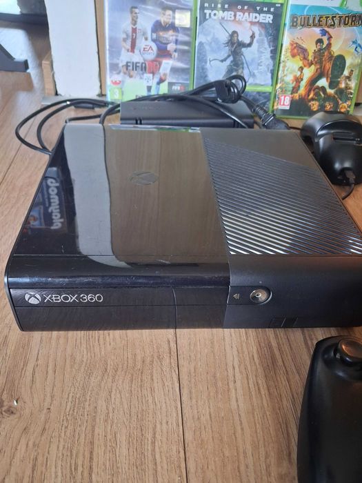 Konsola xbox 360 pady gry