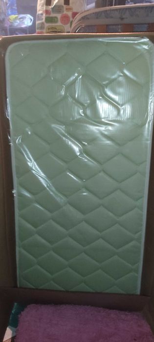 Vendo colchão de bebe para berço