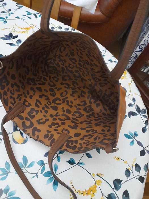 Carteira mel e castanha reversivel