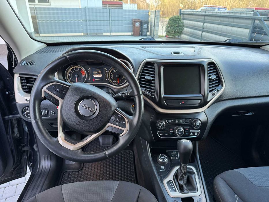 Jeep Cherokee wersja LATITUDE