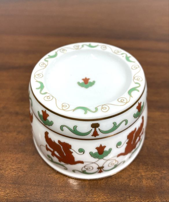 Saleiro de mesa.