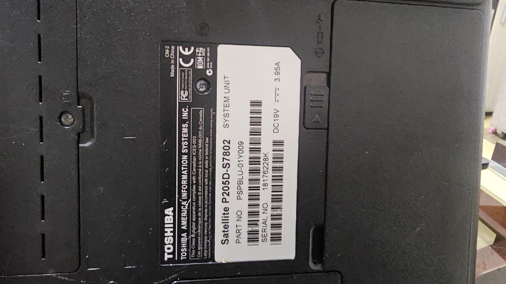 Toshiba satellite P205D S7802