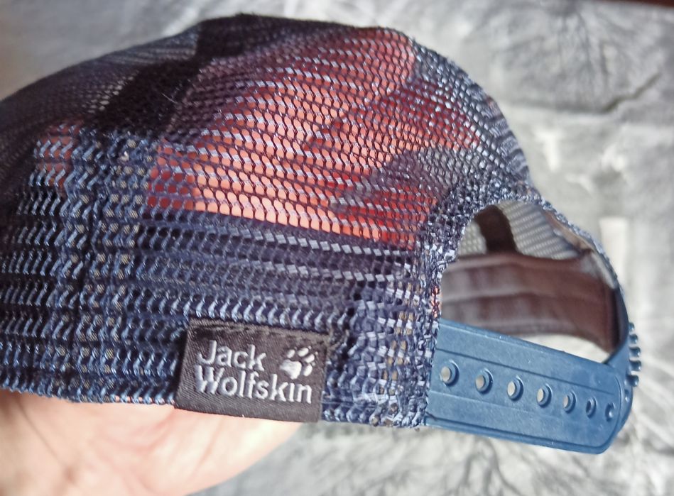 Бейсболка Wolfskin