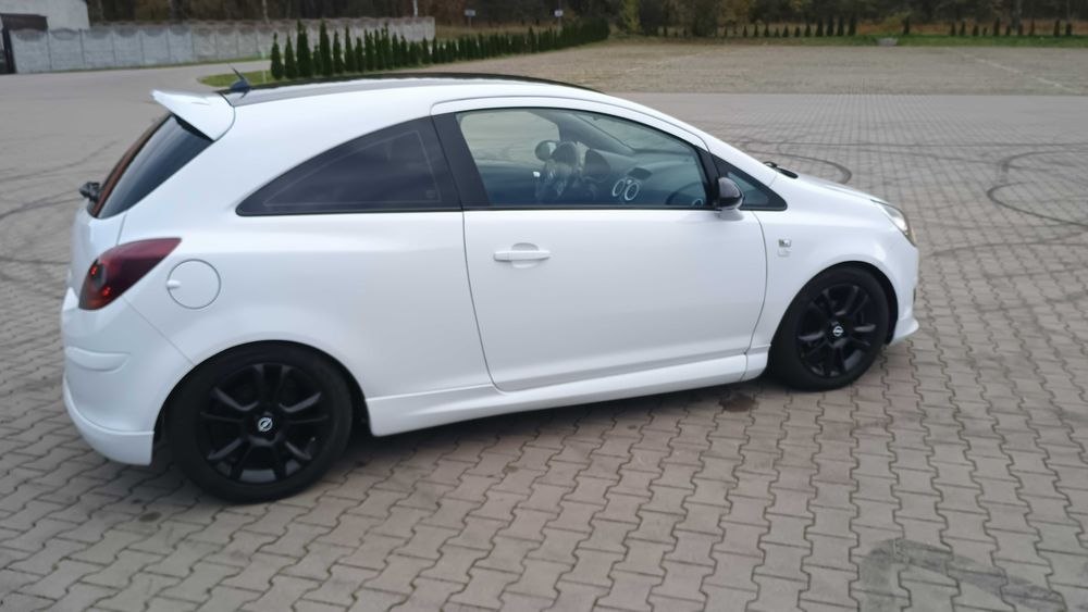 Opel Corsa D 1.4 Limited Edition