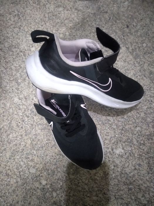 Sapatilhas pretas nike