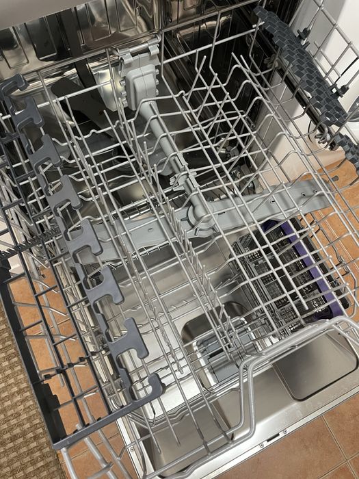 Máquina de Lavar Loiça BEKO BDFN15430X