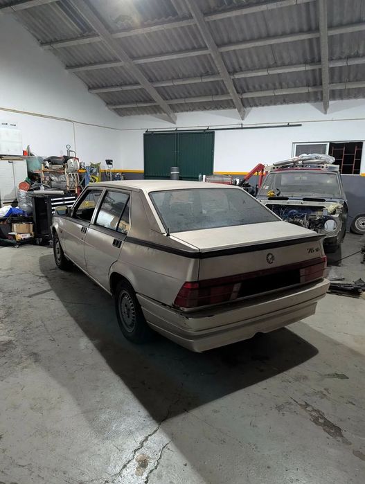 Alfa Romeo 75