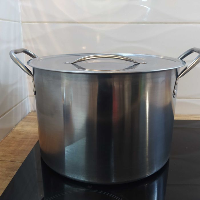 Zestaw fajnych garnków duże romziary 5 8 10 i 12 litrów gaz indukcja