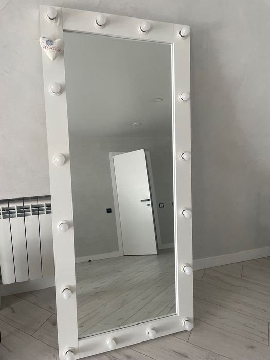 Продам зеркало Инстаграмное