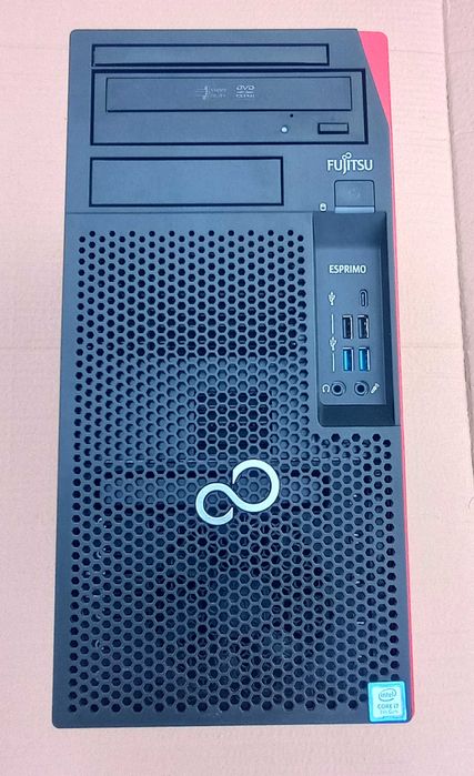 Komputer stacjonarny Fujitsu P757 i7 7700 ddr4-8GB 1TB