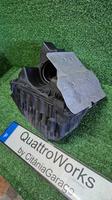 Caixa Filtro Ar Audi A4 B7 8E 2.0 TFSI Ref. 03G133835A Original em excelente estado