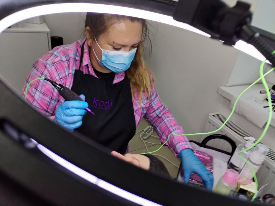 Перманентний макіяж Брови губи міжвійка