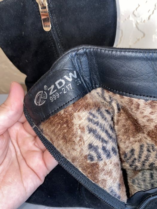 Черевики жіночі.