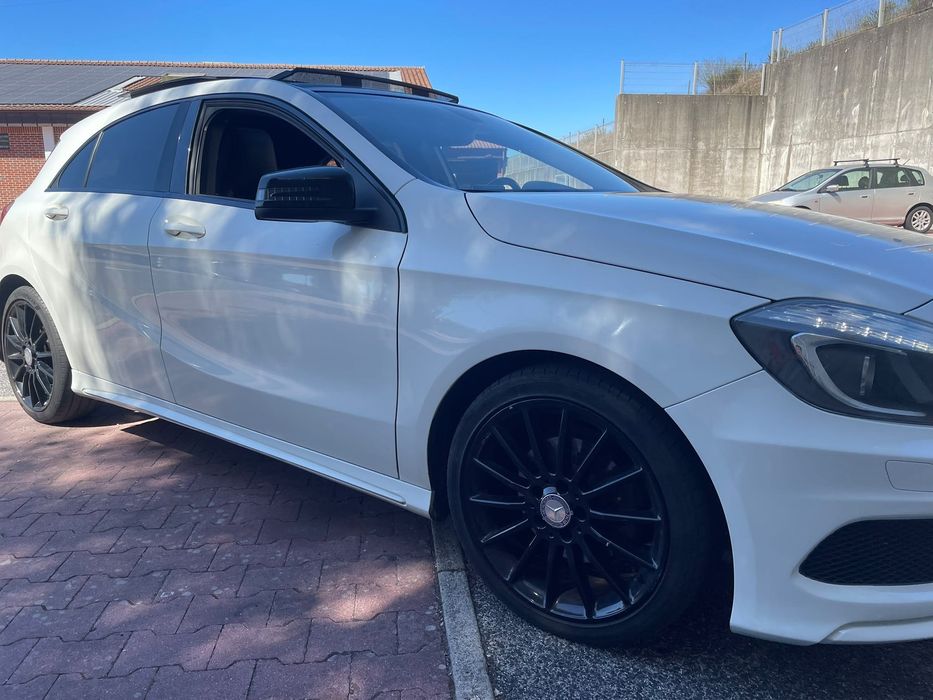Mercedes A200 2.2CDI AMG Teto de abri estofos alcan e pele