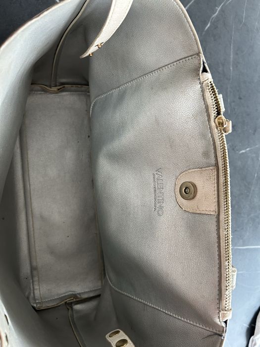 Torba Valentino logowana z kieszonka w srodku