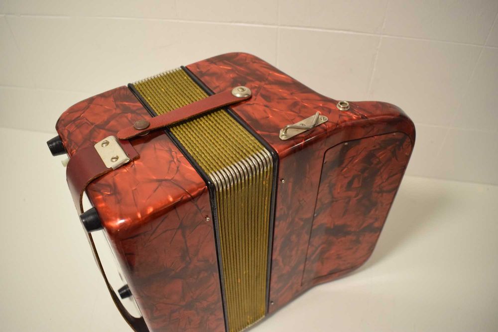 Acordeao Hohner Amati 2 Voz, N 01