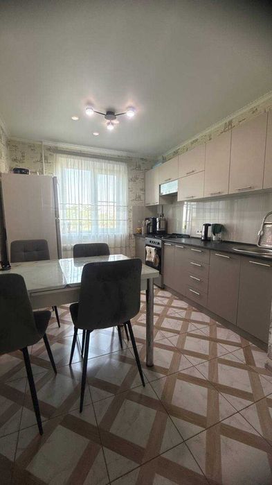 ПРОДАМ 3-кімнатну квартиру на Черемушках, вул. Івана Фунтового (Маршала Бабаджаняна)