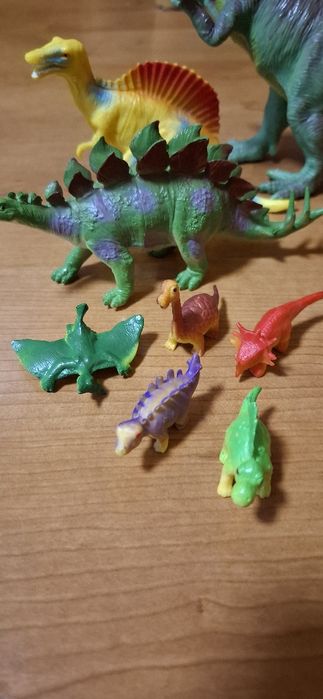 Игрушки динозавры фигурки