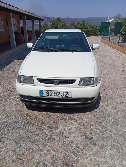 SEAT Ibiza em bom estado
