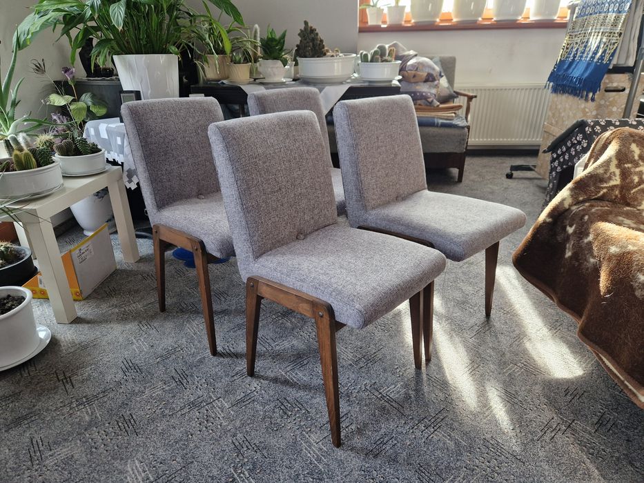 4 krzesła PRL AGA 200-120