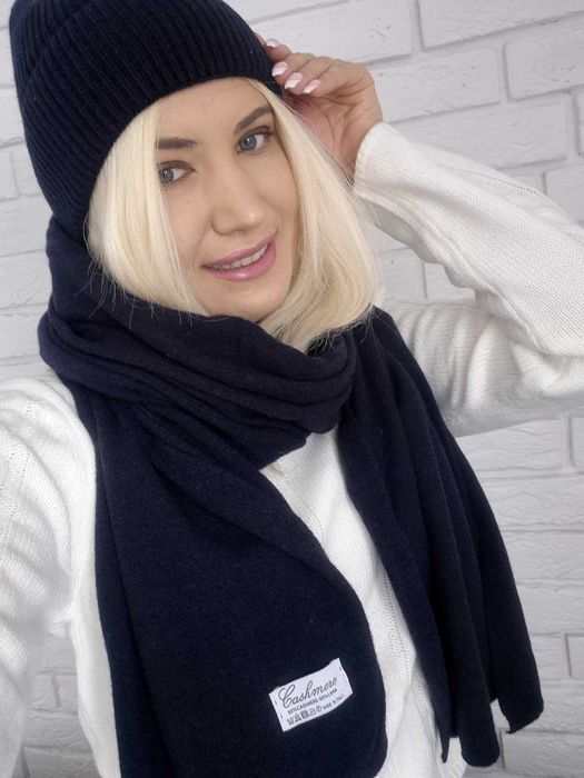 Granatowy komplet kaszmirowy czapka i szalik