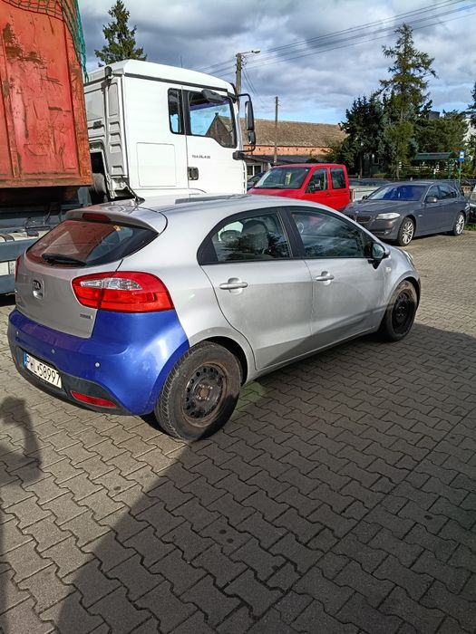 Kia Rio III klapa lampy zderzak tył. 2013 rok.