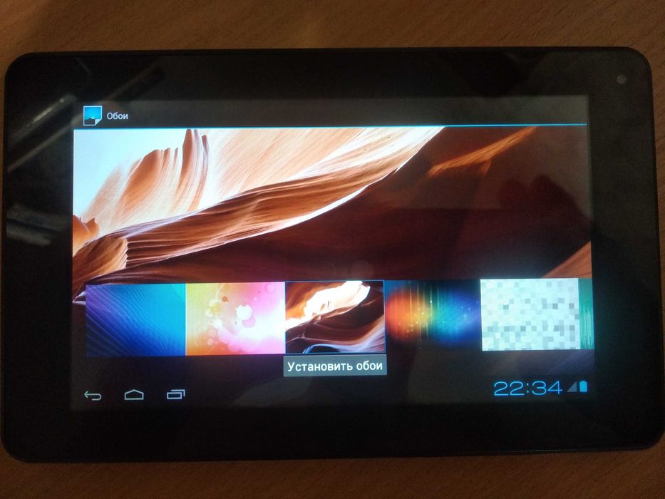 Планшетний пристрій "Qumo Galileo"