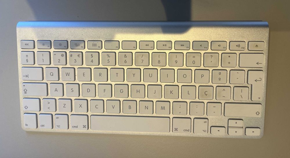 Apple Magic Keyboard - Português (MC184PO/B)