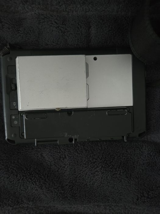 Pancerny tablet Panasonic Fz-m1 i5 8gb ram SSD bateria super