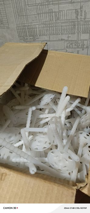 Крепеж для утеплителя