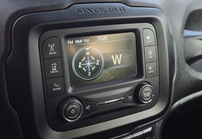 Jeep Renegade 2016 дизель 1.6 MultiJet FWD TOP