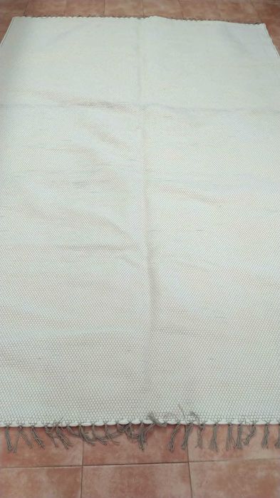 Tapete Grande em Algodão com Franjas (2 x 2.90m) – Novo!