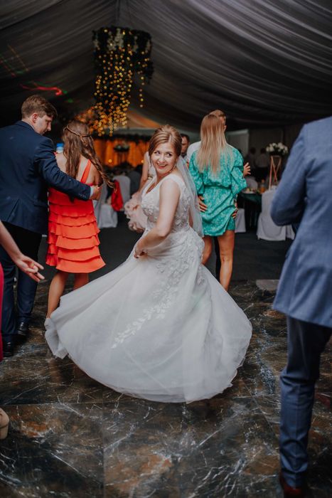 Suknia ślubna IVORY 38/40 + dwa welony