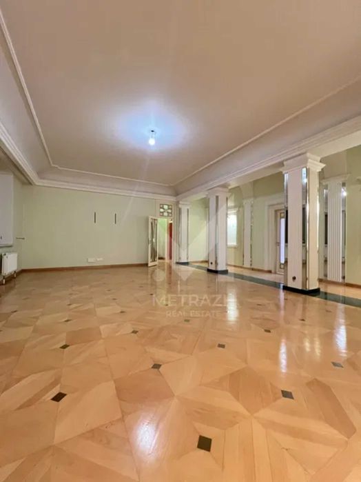 Продам 5 к. квартиру 206 м2 Деревянко Павлово Поле метро 23 Августа