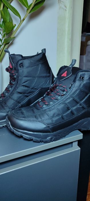 Високі чоловічі кросівки зимові