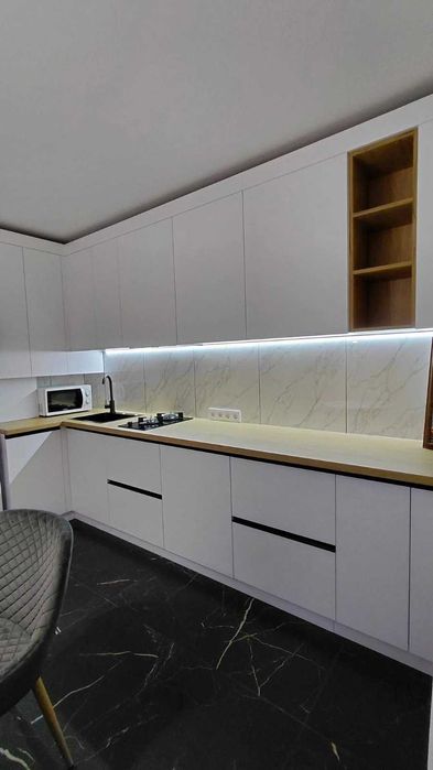 Продам 1 к квартиру з меблями і технікою в ЖК "Кельце" 0216