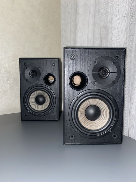 Колонки Edifier R1100