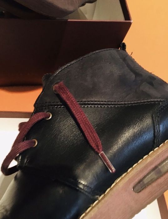 Botas NOBRAND NOVAS (usadas uma única vez ) pele cabedal