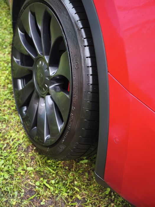 Диски з шинами Tesla model Y Perfomans