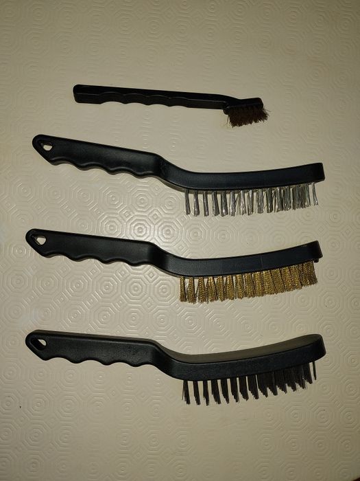 Conjunto de escovas de aço