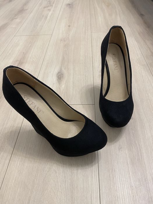 Туфлі жіночі 36розмір В гарному стані