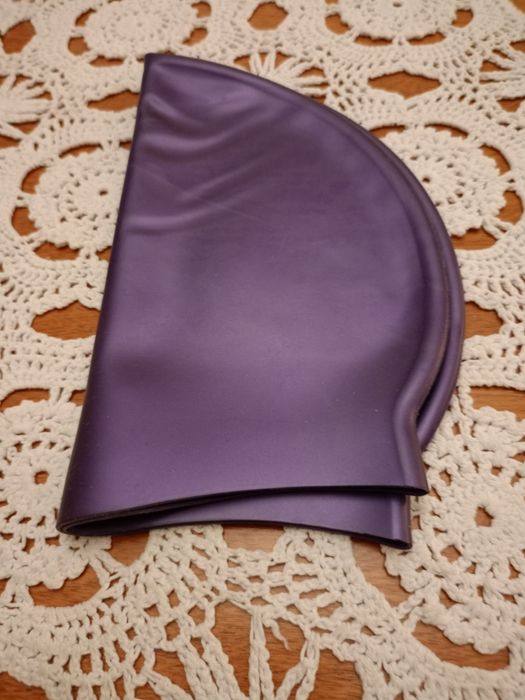 Silikonowy czepek pływacki.