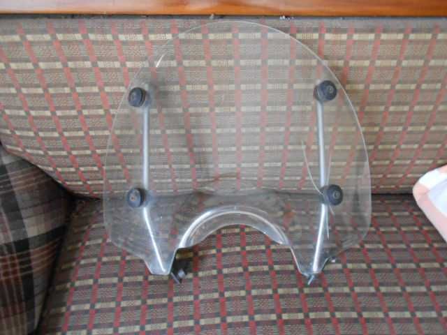 Лобове скло на скутер мото Апрілія з  ІТАЛІЇ