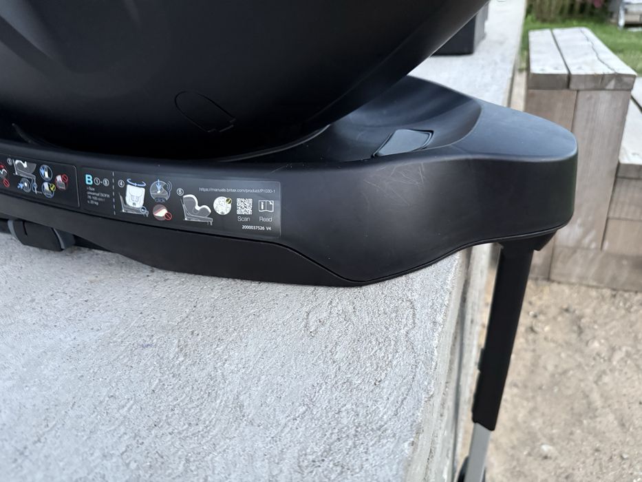 Fotelik Britax Römer Dualfix M Plus 360’
