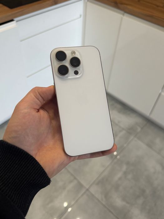 iPhone 16 pro / 90% bateri