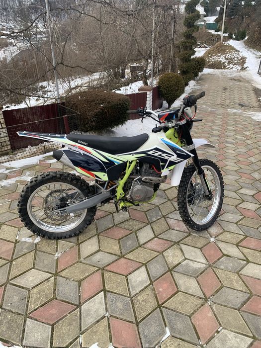 Продам BSE J3D 250/2024 року