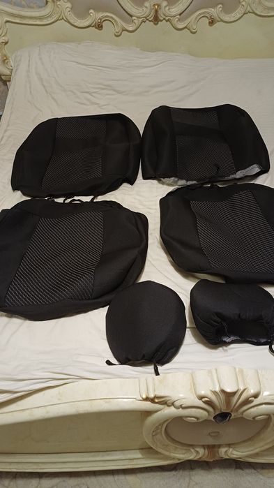 Автомобільні чохли  універсальні