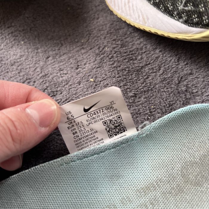 Жіночі кросівки Nike react flyknit. P. 37,5.