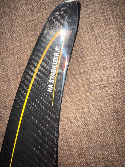 Foil Naish 1200 em carbono com um mês, Usado duas vezes