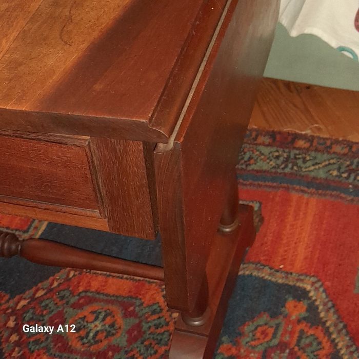 Mesa de apoio de sala